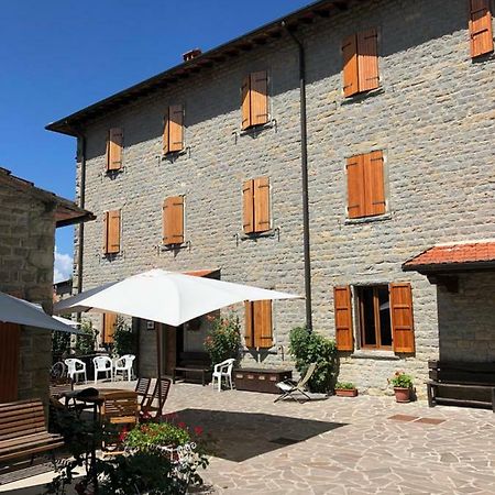 Albergo Ristorante Letizia 丘西-德拉弗娜 外观 照片