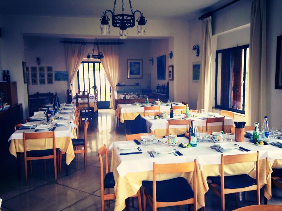 Albergo Ristorante Letizia 丘西-德拉弗娜 外观 照片