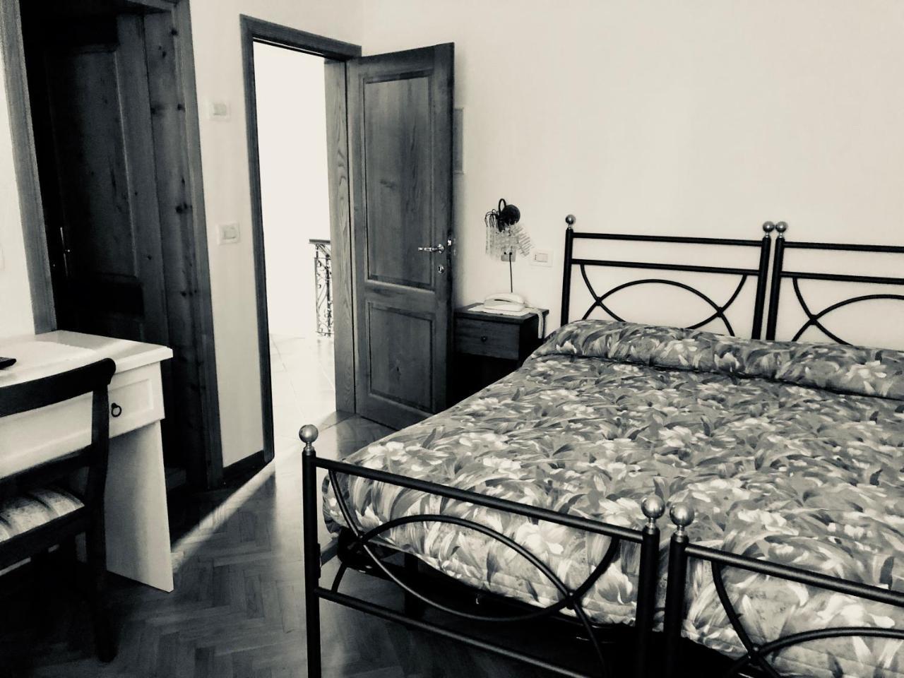 Albergo Ristorante Letizia 丘西-德拉弗娜 外观 照片