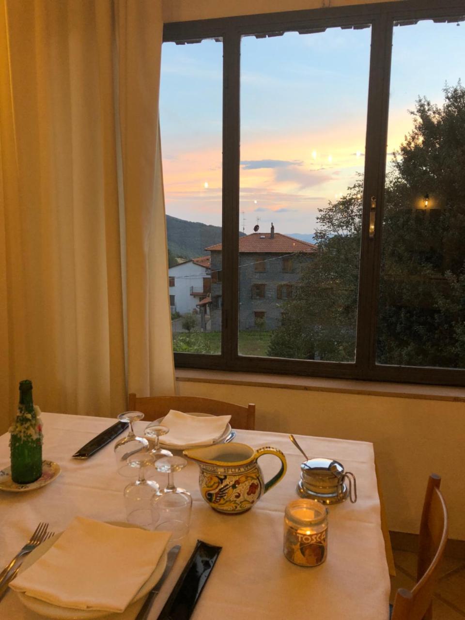 Albergo Ristorante Letizia 丘西-德拉弗娜 外观 照片